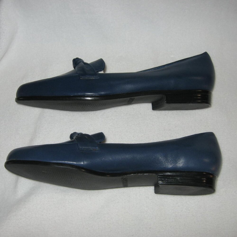 Trotters Relate Leather Loafer Flat Size 8.5 Blue NWOT - Picture 9 of 11
